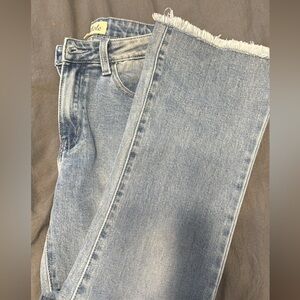 Listicle jeans